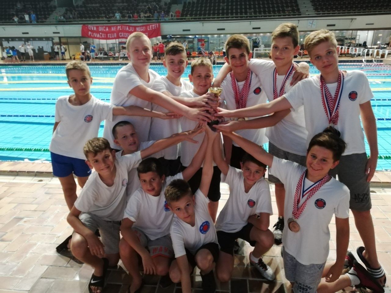 Osvojeno 40 medalja! Veliki uspjeh plivača PK Jug na Regionalnom prvenstvu u Splitu (FOTO)